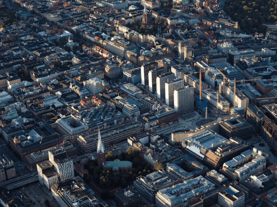Large Screen 72 DPI-Vattenfall_brand_aerial_sthlm_city_center (1)-1-1 (1)