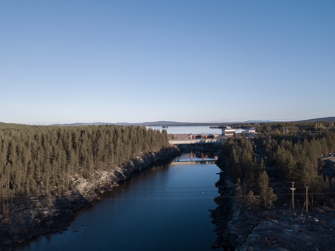 Medium Screen 72 DPI-Vattenfall_Akkats_power_plant_drone_022