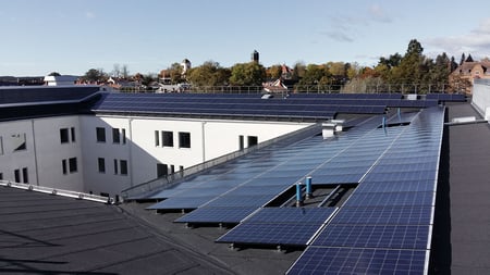 solpaneler-på-tak-vattenfall